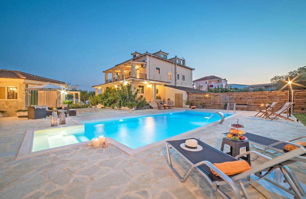 Eleni'S Family Villa Лаганас Екстериор снимка